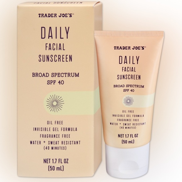Trader Joe's Invisible Gel Facial Sunscreen SPF 40 - Cream - Picture 1 of 5